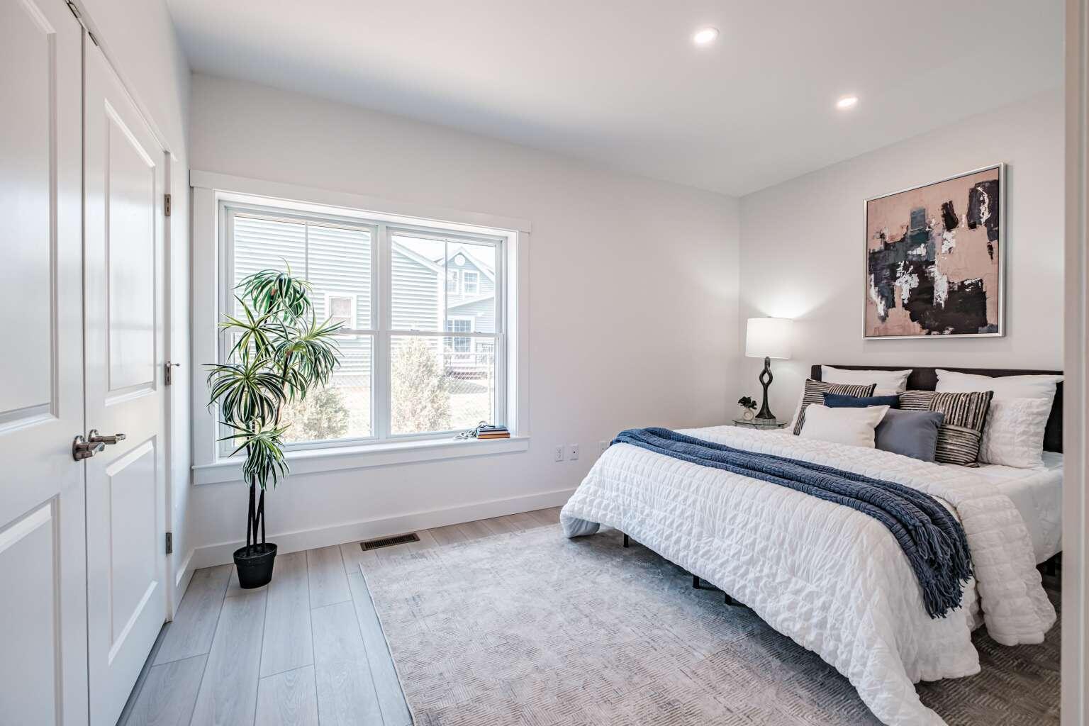Another bedroom